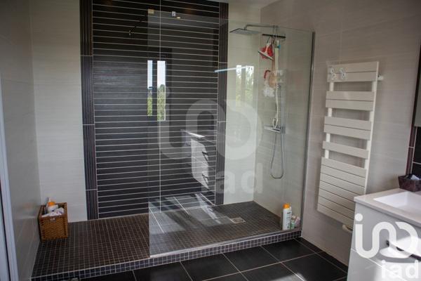 Maison 6 pièces de 130 m² à La Queue-en-Brie (94510)