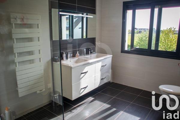 Maison 6 pièces de 130 m² à La Queue-en-Brie (94510)