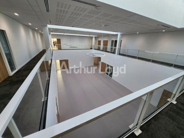 Bureaux neufs en location à Liévin accès BHNS et parking sécurisé