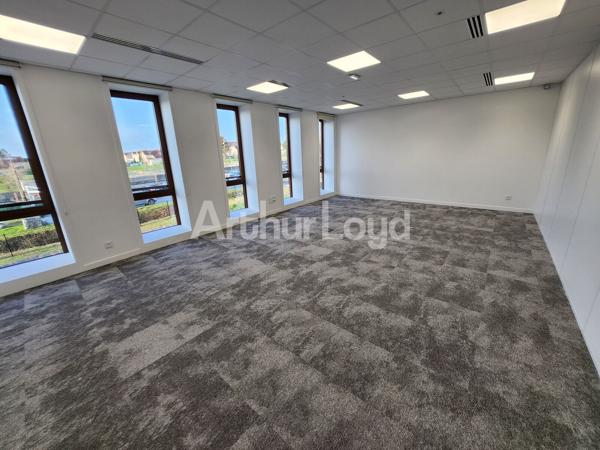 Bureaux neufs en location à Liévin accès BHNS et parking sécurisé