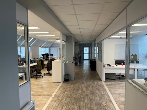 Bureaux à louer à Boulogne-Billancourt avec toit terrasse aménagé