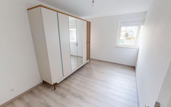 Appartement à vendre    4 pièces •  Uckange