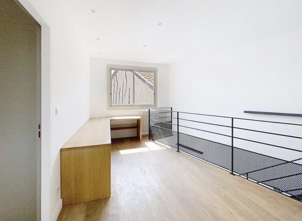 Loft 6p 214m2 avec garage