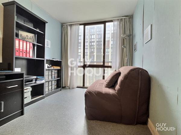 À VENDRE 3 PIÈCES TRAVERSANT DE 56m²