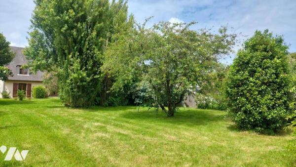 Grand pavillon avec autonomie de plain-pied implanté sur 1.204 m² à proximité du bourg de BARFLEUR