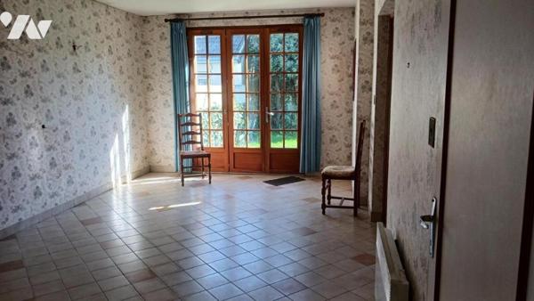 Grand pavillon avec autonomie de plain-pied implanté sur 1.204 m² à proximité du bourg de BARFLEUR