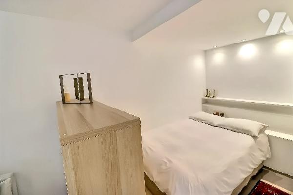 Paris 6e - Notre-Dame-des-Champs - Grand studio de 43,23 m² au calme sur jardin