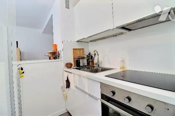 Paris 6e - Notre-Dame-des-Champs - Grand studio de 43,23 m² au calme sur jardin