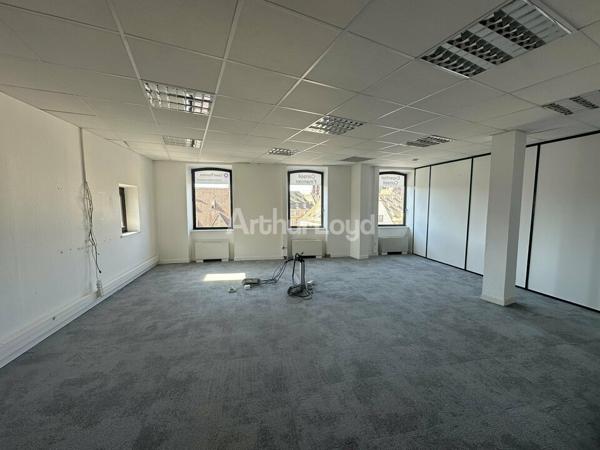 BUREAUX à VENDRE de 1289 m²