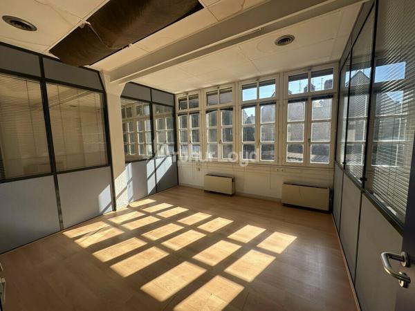 BUREAUX à VENDRE de 1289 m²