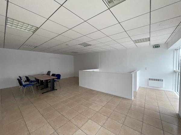 Plusieurs plateaux de bureaux divisibles à partir de 48 m2
