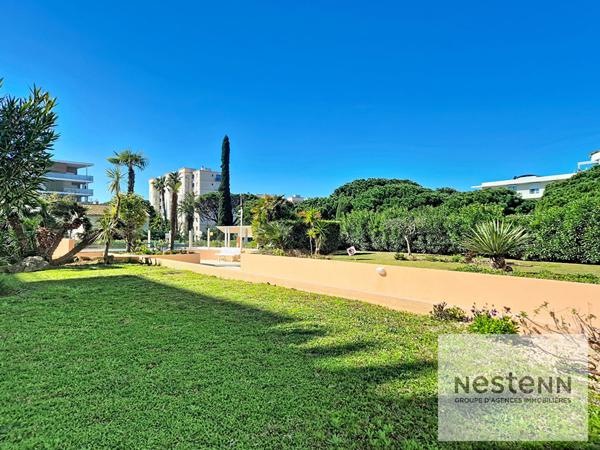 Fréjus plage, T2, 2 chambres, garage, calme, piscine