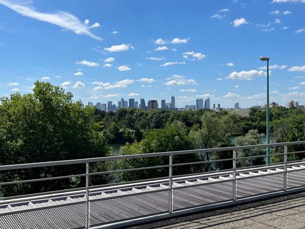Bureaux à louer à Argenteuil plateau lumineux avec terrasse privative