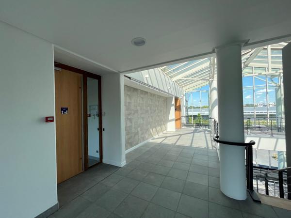 Bureaux à louer à Argenteuil plateau lumineux avec terrasse privative
