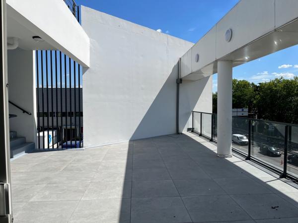 Bureaux à louer à Argenteuil plateau lumineux avec terrasse privative
