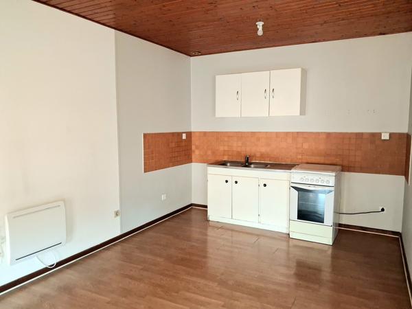 Appartement T2 dans le village, libre de suite
