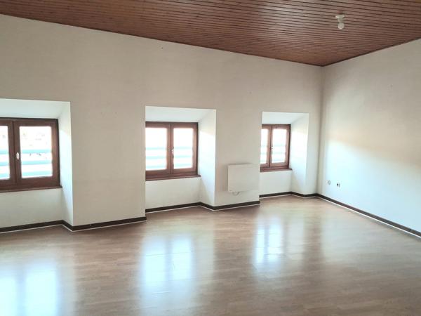 Appartement T2 dans le village, libre de suite