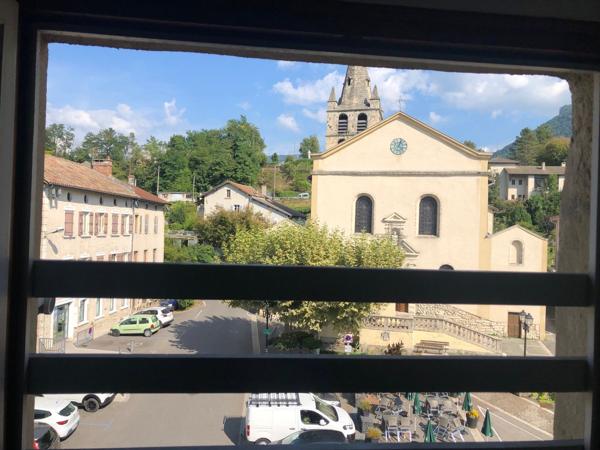 Appartement T2 dans le village, libre de suite