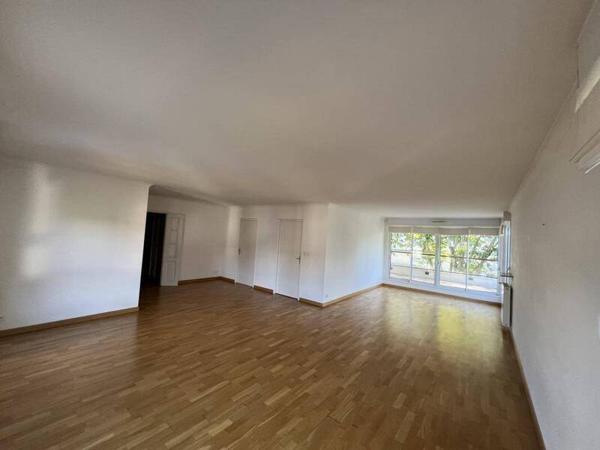 Appartement 4 pièces                                        - 44000 Nantes - Guist'hau Réf : 12071