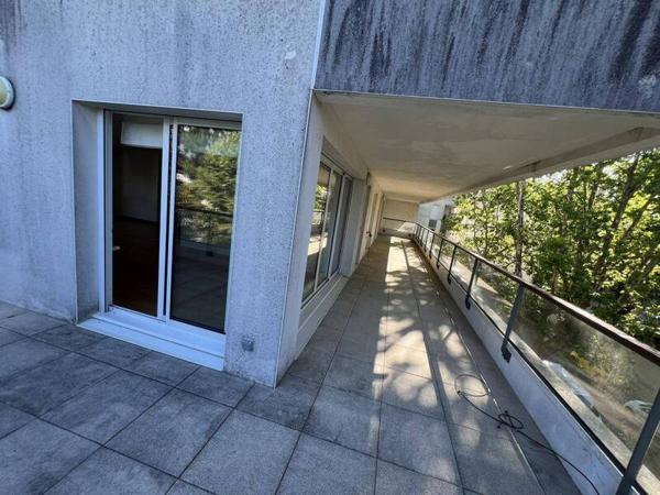 Appartement 4 pièces                                        - 44000 Nantes - Guist'hau Réf : 12071