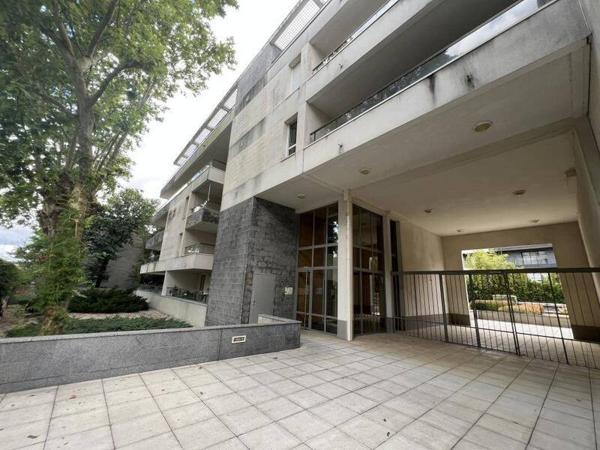 Appartement 4 pièces                                        - 44000 Nantes - Guist'hau Réf : 12071