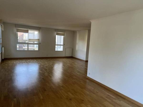 Appartement 4 pièces                                        - 44000 Nantes - Guist'hau Réf : 12071