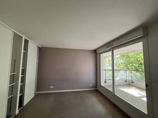 Appartement 4 pièces                                        - 44000 Nantes - Guist'hau Réf : 12071