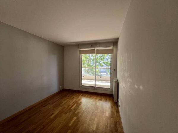 Appartement 4 pièces                                        - 44000 Nantes - Guist'hau Réf : 12071
