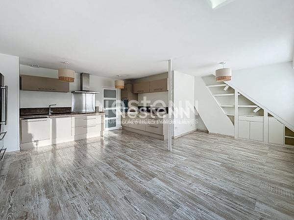 Appartement hypercentre Dreux 3 pièces, toutes commodités à pieds, entièrement rénové 78 m²