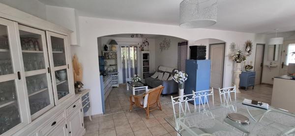 Très jolie maison alliant confort et tranquillité!