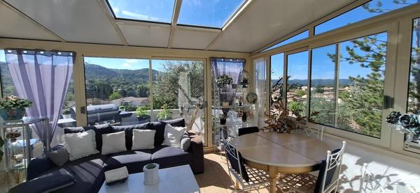 Très jolie maison alliant confort et tranquillité!