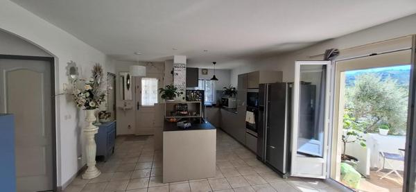 Très jolie maison alliant confort et tranquillité!