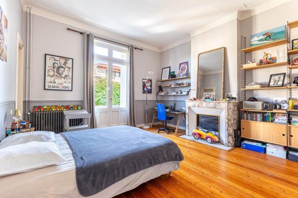 Vente Maison de luxe Bordeaux 9 Pièces 245 m²