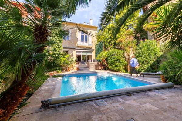 Vente Maison de luxe Bordeaux 9 Pièces 245 m²