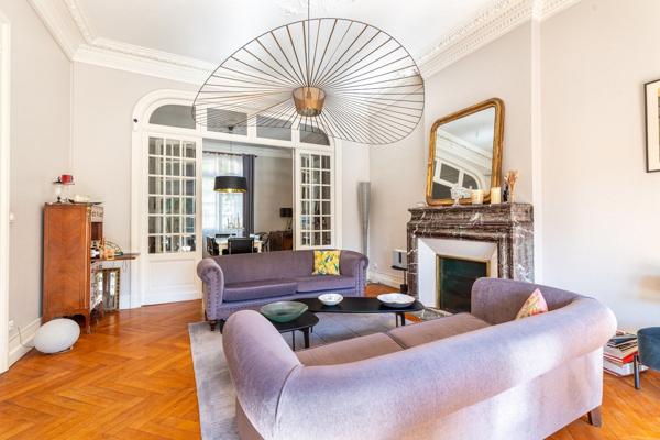 Vente Maison de luxe Bordeaux 9 Pièces 245 m²