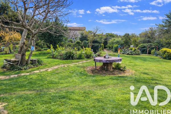 Maison à vendre 7 pièces 210 m² Le Thor