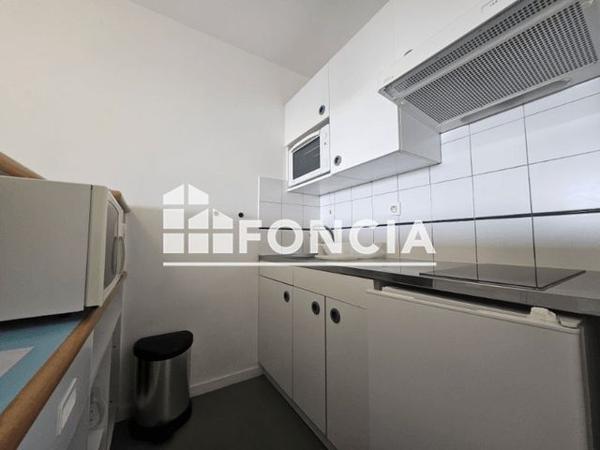 Location Studio meublé 29.6 m² - 45 AVENUE DU LAZARET La Rochelle 17000