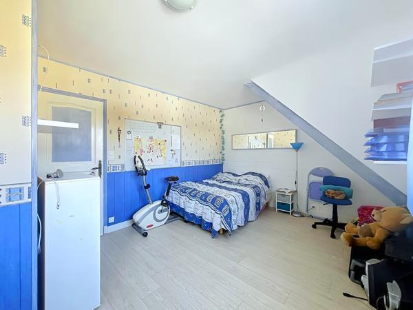 Maison
         6 pièces
        - 150 m² Exclusivité 420 000 € *