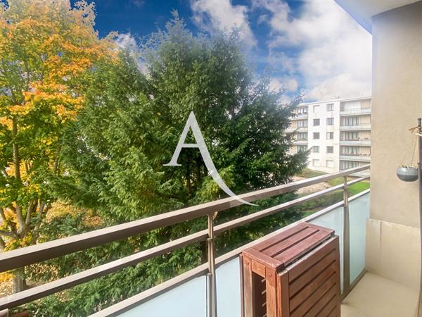 Appartement Bois D Arcy 5 pièce(s) 85 m2, 2 parkings.