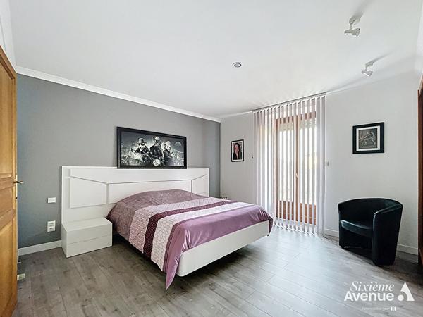 Maison 8 pièces 307 m2