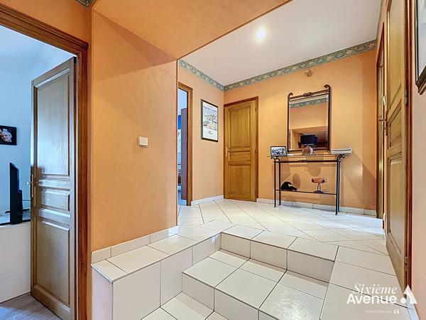 Maison 8 pièces 307 m2