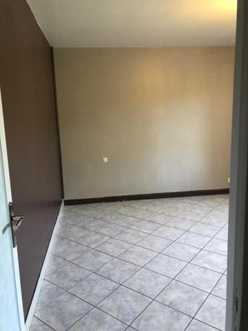 Le Mans Maison de 248m2 5 - 6 chambres avec grand atelier garage, bureau cabinet