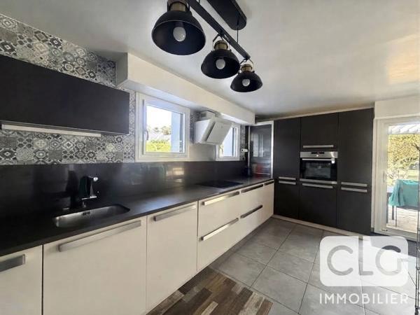 Maison d'architecte aux volumes remarquables - Pleuven