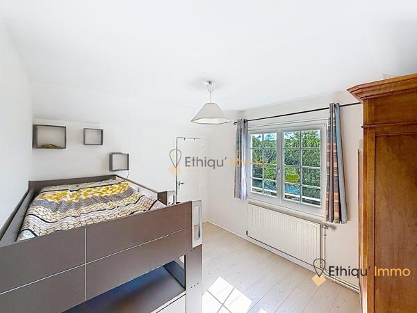 Coup de cœur assuré ! Maison familiale de 161 m² avec véranda chauffée et terrain arboré de 2 800 m²