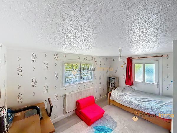 Coup de cœur assuré ! Maison familiale de 161 m² avec véranda chauffée et terrain arboré de 2 800 m²