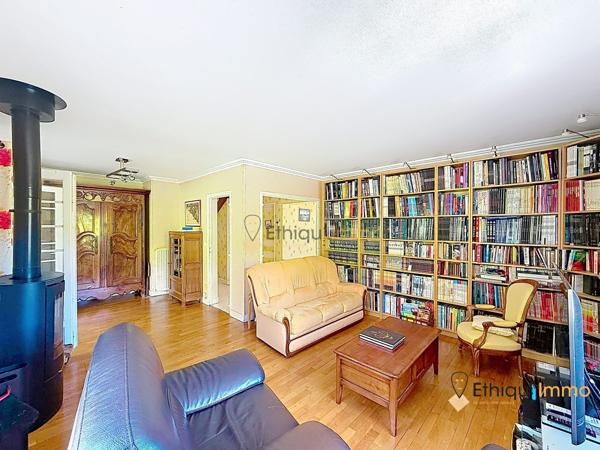 Coup de cœur assuré ! Maison familiale de 161 m² avec véranda chauffée et terrain arboré de 2 800 m²