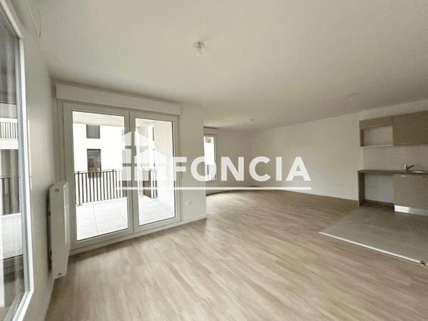 Location Appartement 4 pièces 83.3 m² - 7 RUE ANNE FRANCK Floirac 33270