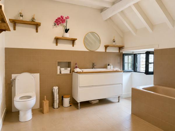 Maison
         3 pièces
        - 105 m² 100 000 € *
