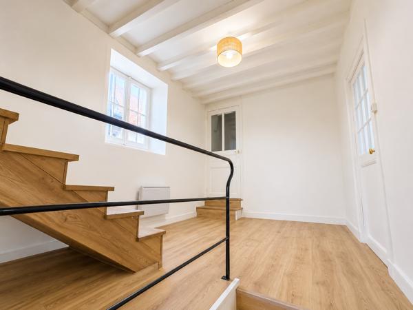Maison
         3 pièces
        - 105 m² 100 000 € *