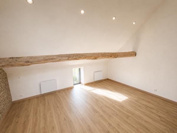 Maison
         3 pièces
        - 105 m² 100 000 € *